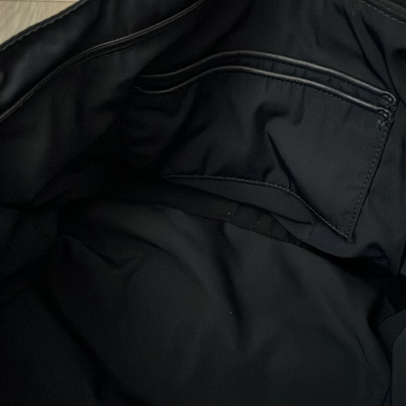 Tory Burch Carryall Tote - Picture 4 of 5